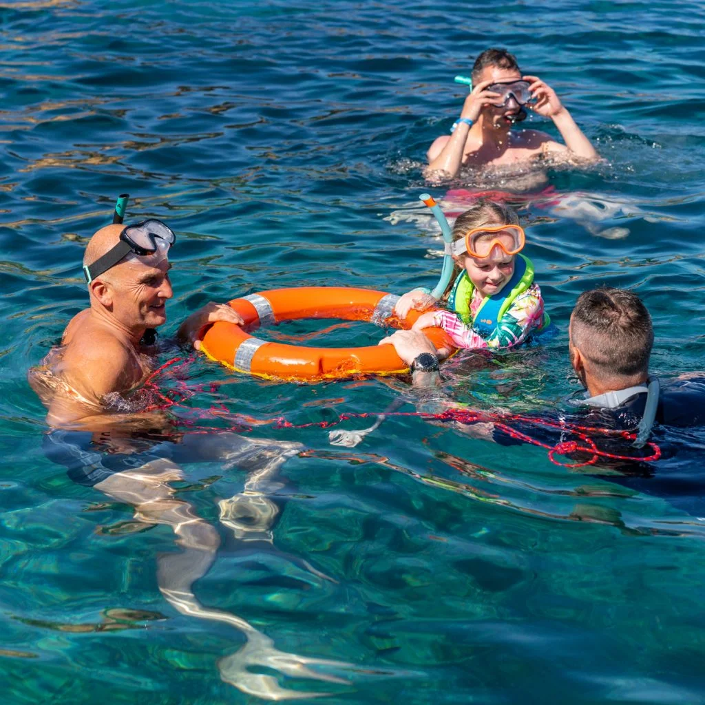 10 Benefits of the Sea 4 SNORKELLING SEjpg 1024x1024 1 9a21bd40